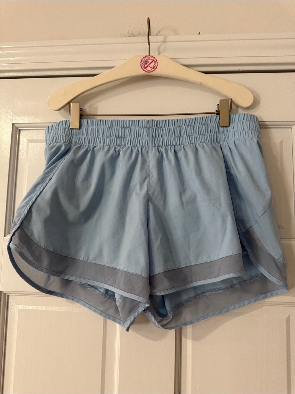 ATHLETA Mesh Racer Run Mid Rise  4" Shorts Drawstring Hidden Pocket Size M